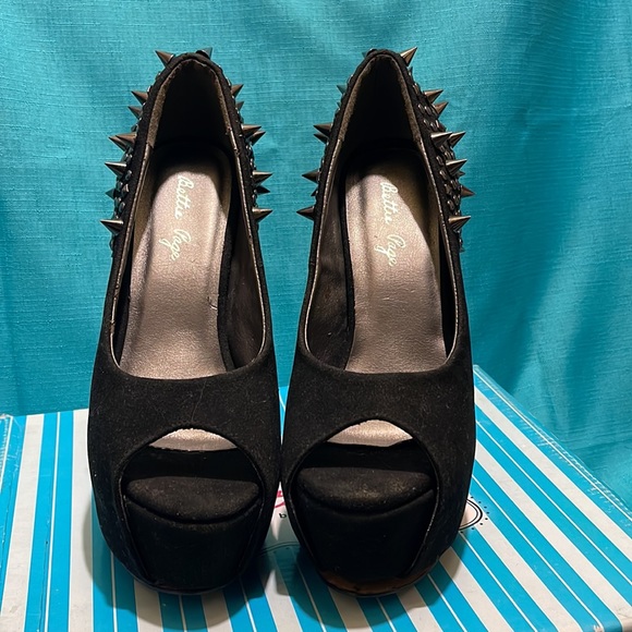 Bettie Page Spiked Black Velvet Heels Nikolette 7 - Picture 3 of 6